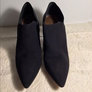 Donald Pliner Black High Heel Bootie Size 9